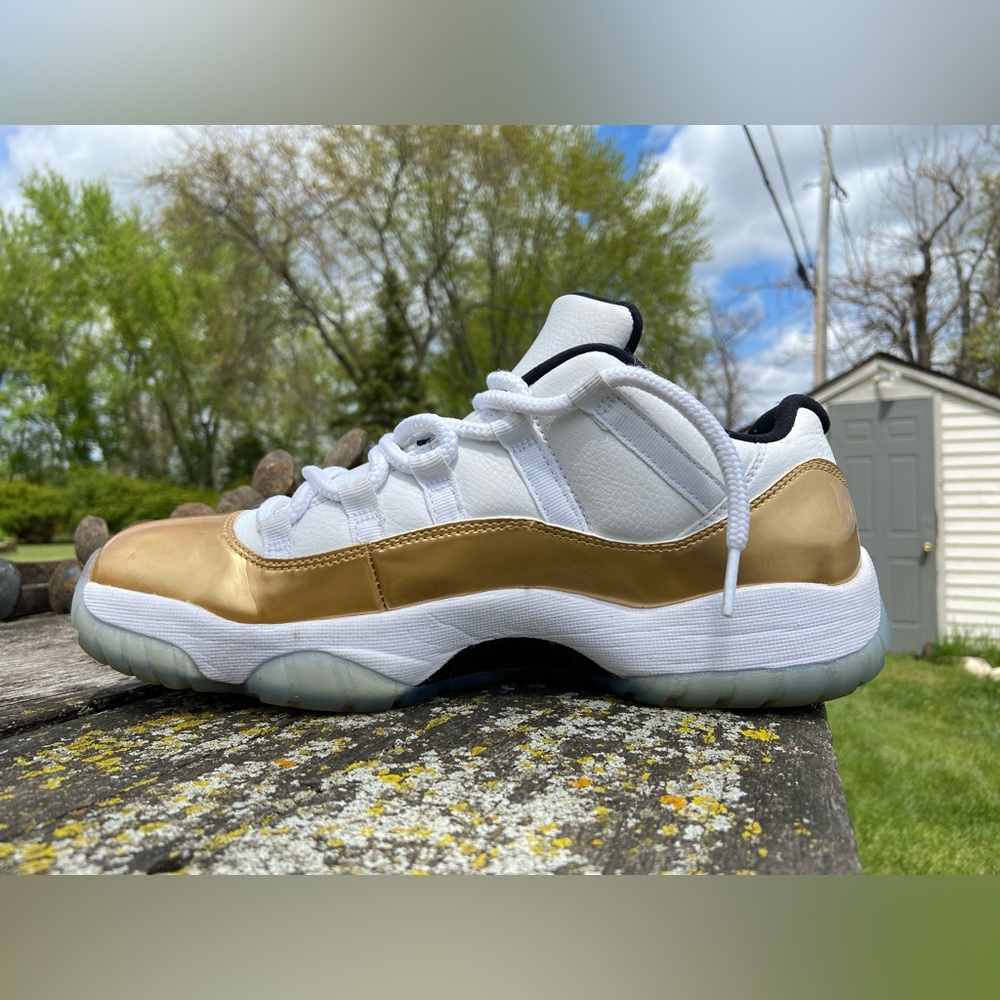 Jordan 11 Low Closing Ceremony - Picture 2 of 4